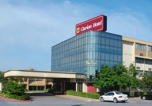 Clarion Hotel Broken Arrow - Tulsa
