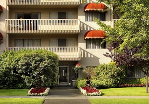 Royal Scot Hotel & Suites