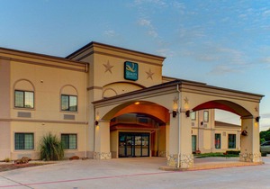 Quality Inn & Suites - Glen Rose