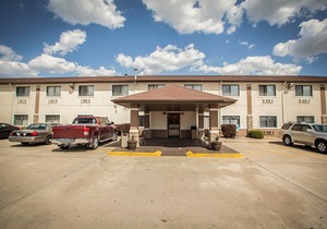 Quality Inn Near I-72 and Hwy 51