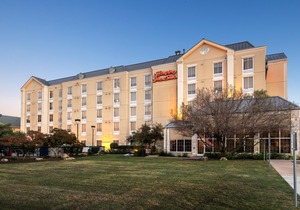 Hampton Inn & Suites-Austin Airport
