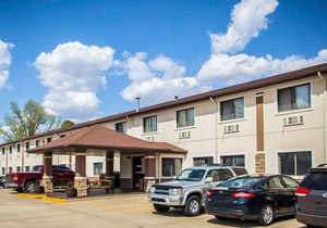 Quality Inn Near I-72 and Hwy 51