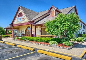 Econo Lodge Inn & Suites
