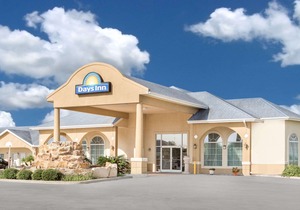 Days Inn by Wyndham Robstown
