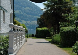Schloss-Hotel am See - Swiss-Chalet Merlischachen