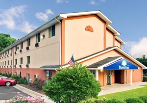 Days Inn by Wyndham Torrington