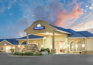 Days Inn by Wyndham Robstown