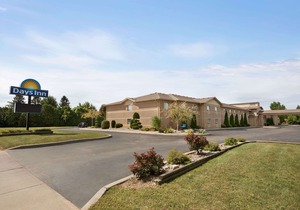 Days Inn by Wyndham Leamington