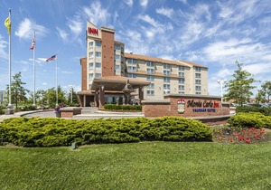 Monte Carlo Inn Vaughan Suites