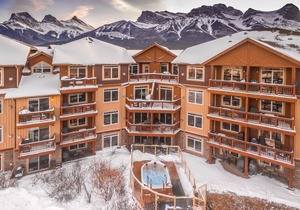 Falcon Crest Lodge Canmore