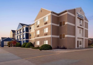 AmericInn by Wyndham Appleton Airport