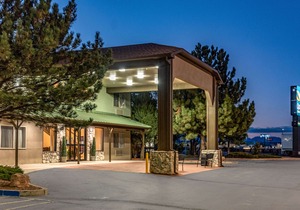 Quality Inn & Suites West