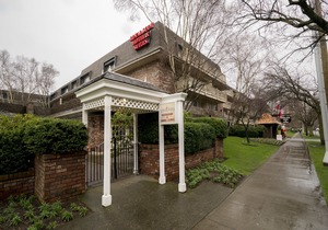 Royal Scot Hotel & Suites