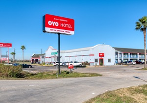 OYO Hotel Rosenberg TX I-69