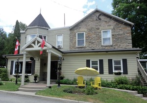 Inn at The Falls