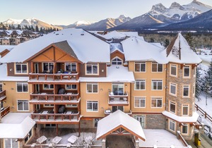 Falcon Crest Lodge Canmore