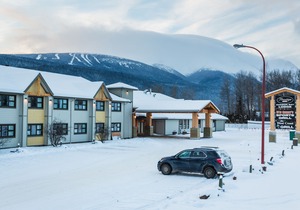 Prestige Hudson Bay Lodge, Premier Collection