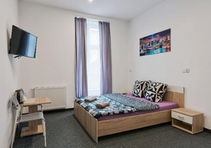 70s Hostel