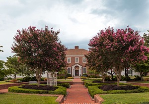 Virginia Crossings Hotel, Tapestry Collection by Hilton