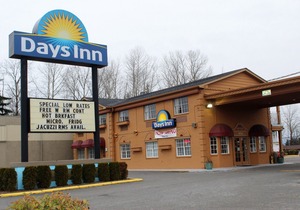 Days Inn by Wyndham Everett