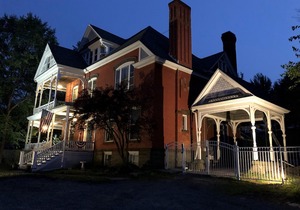 Hatch House Bed & Breakfast