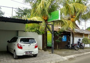 Maha Residence Guest House