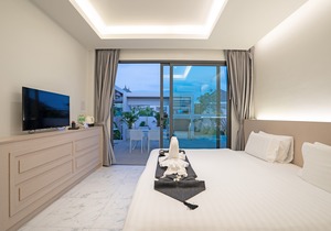 Gold Chariot Pool Villa