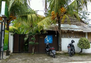 Maha Residence Guest House