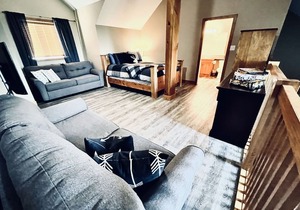 🖤Beautiful Ski-In/Out, 3 Bed 3 Bath, Sleeps 12, central A/C & private hot tub🖤