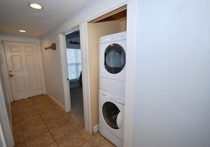Gulf Breeze Condo 106, Overlooking the Gulf of Mexico- Boat Slip Included