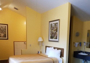 Travelodge by Wyndham Wenatchee