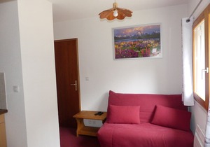 The orange lilies - ideal location for cyclists 4km from village of oisans