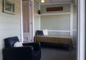 Bach 78 Islington Bay Rangitoto Island