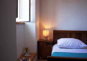 Stone Holiday Home in Brotnice Dalmatia with Bubble Bath