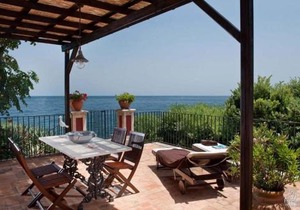Torre Archirafi Apartment Sleeps 5