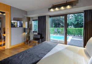 Alexander Beach Hotel & Spa