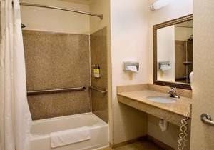 Holiday Inn Express Hotel & Suites Center