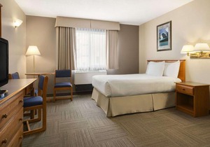 Days Inn by Wyndham Hinton