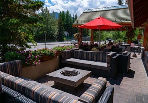 Fox Hotel and Suites