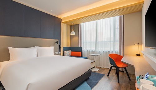 Standard Room, 1 King Bed