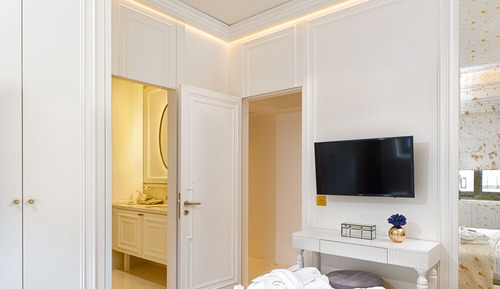 2+1 Bosphorus View Apartment With Balcony