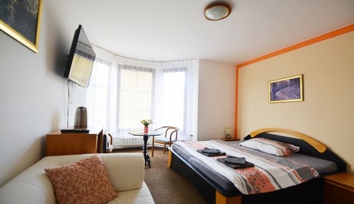 Standard Triple Room (4)