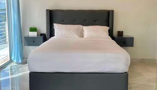 Plush Skyview Penthouse