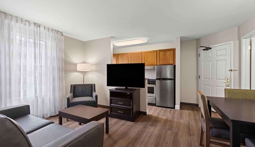 Suite, 2 Bedrooms, Non Smoking, Refrigerator & Microwave