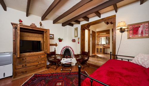 Standard Suite, 1 Bedroom, Non Smoking (Room Four)