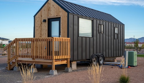 Modern Tiny Home on the Colo. River (12)