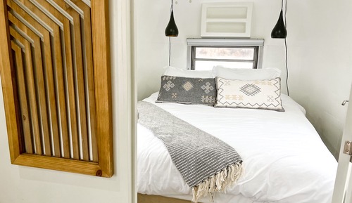 Beautiful Avion on the Colo. River (8)