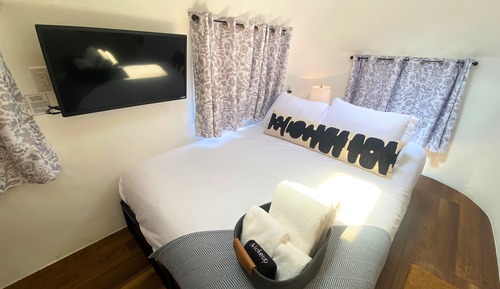 Delightful Vintage Airstream on the Colorado River (18)