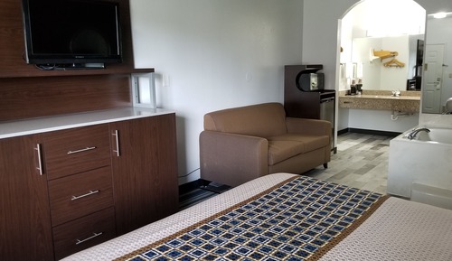 Standard King Suite with Hot Tub, Non Smoking