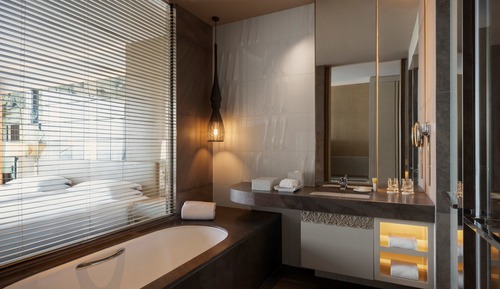 Deluxe Room, 1 King Bed